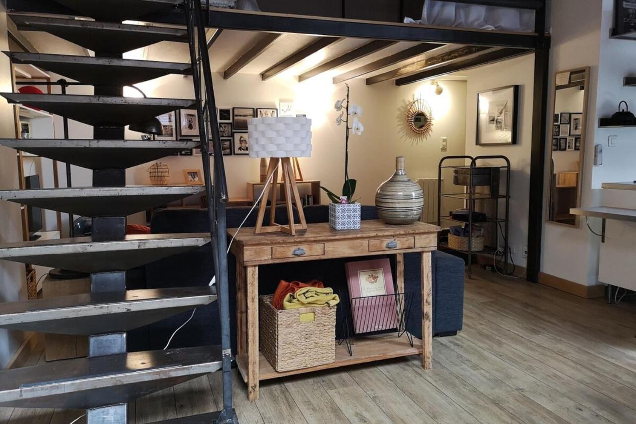 Ferienwohnung Authentic Loft With Mezzanine & Exposed Stones Heart Of Lyon Exterior foto