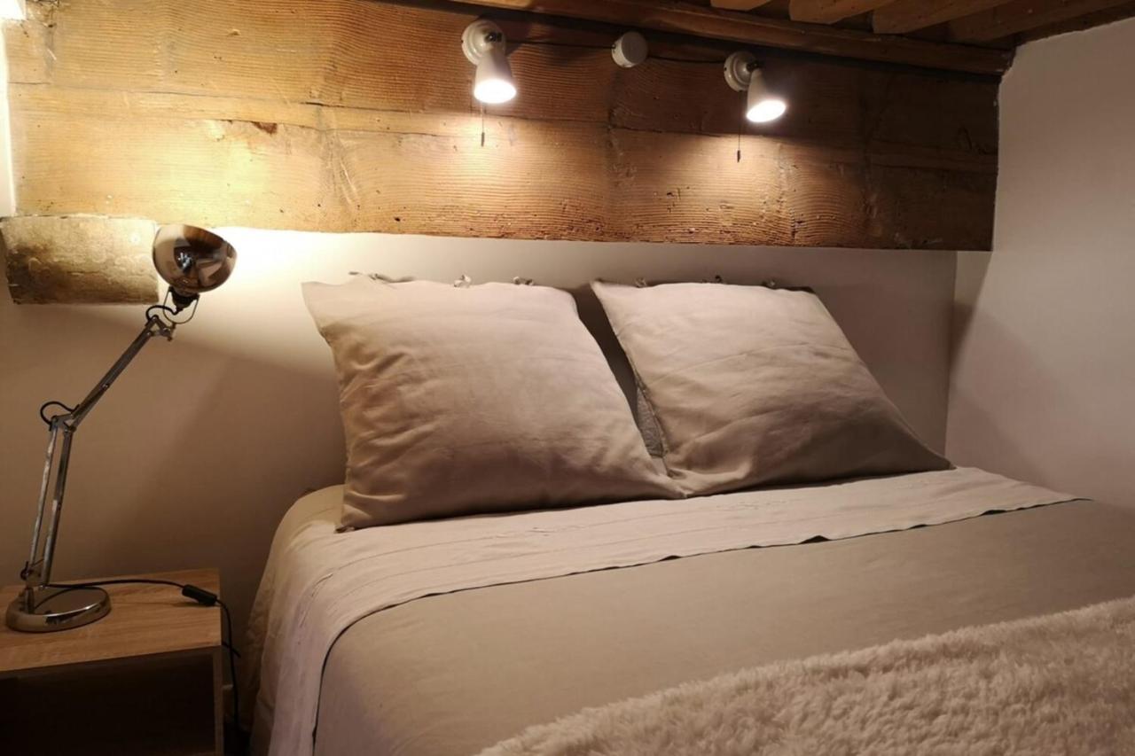 Ferienwohnung Authentic Loft With Mezzanine & Exposed Stones Heart Of Lyon Exterior foto